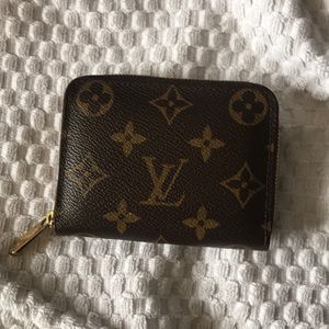 Authentic Louis Vuitton small wallet